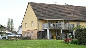 Vader hield 9-jarige zoon gevangen in bestelbusje: wat politie ontdekte schokte iedereen