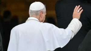 Vlaamse priester ontmaskert valse paus die hem geld probeerde af te troggelen via WhatsApp