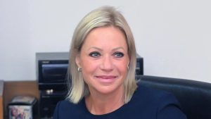 Hennis-Plasschaert verlaat plotseling Libanon voor topfunctie bij VN – wat ging er mis?