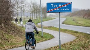 IND laat asielzoekers maandenlang door Nederland lopen voor eerste terrorismecheck