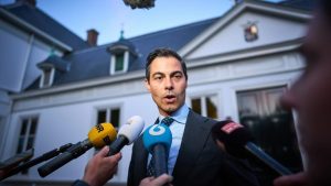 Jetten stuurt vliegend team naar gemeenten die worstelen met asielopvang – wat gaat er gebeuren?