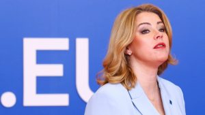 Letse premier Silina stapt op na mysterieuze drone-incident dat niemand zag aankomen