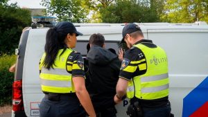 ME grijpt voor derde keer in bij heftig azc-protest Apeldoorn – wat gebeurde er precies?