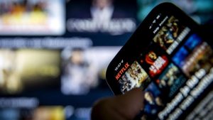 Netflix Nederland krijgt reclames: wat betekent dit voor jouw abonnementsprijs volgend jaar?