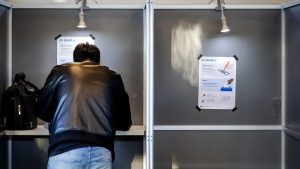 Raad van State blokkeert uitsluiting politieke partijen: wat betekent dit voor de democratie?