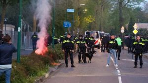 School haalt kinderen weg van avondvierdaagse Loosdrecht vanwege onverwachte ‘grimmige sfeer