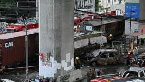 Treinbestuurder Bangkok overleefde botsing maar wat hij daarna deed schokte iedereen