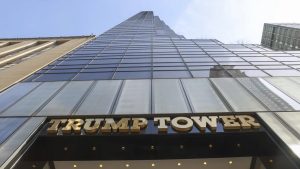Trump start miljardenfonds voor ‘onterecht vervolgden’ – reacties zijn vernietigend