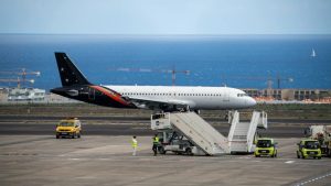 Waarom moest de tweede Nederlandse vlucht vanaf Tenerife vertrekken met slechts deel Hondius bemanning
