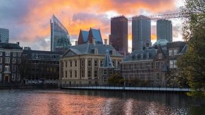 Waarom Nederlandse kiezers massaal het vertrouwen in de Tweede Kamer verliezen